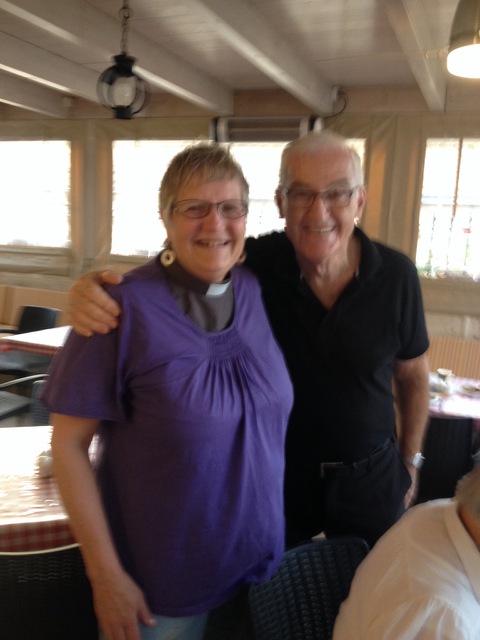 Katarina Linderborg och föreståndaren för ett värdshus i Nasaret