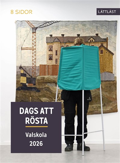 Person som röstar i ett bås med en gobeläng av en byggnad och en lyftkran i bakgrunden. Text: "Dags att rösta: "Dags att rösta.