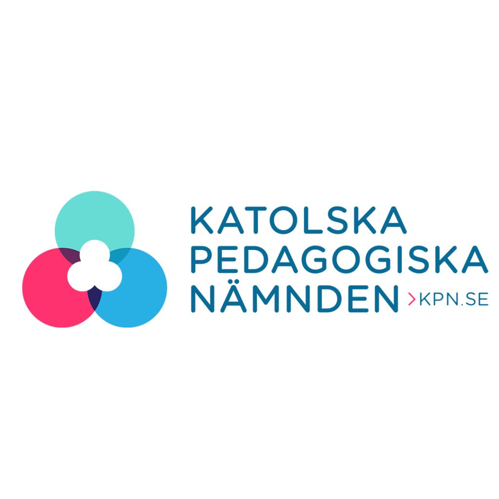 Logotyp med tre överlappande cirklar och texten ”Katolska Pedagogiska Nämnden >kpn.se” på vit bakgrund.