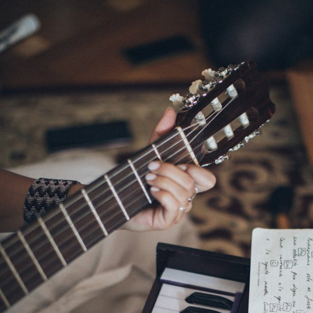 guitar
